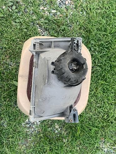 saka diska: Передняя левая фара Mazda 1998 г. — 3