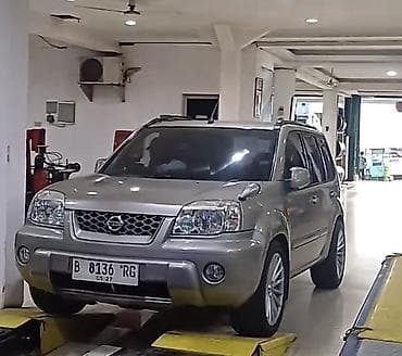 Унаа: Nissan X-Trail: 2003 г., 0.2 - engine capacity л, Автомат, Бензин, Кроссовер — 10