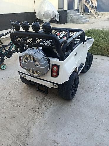 детский бут кийим: Детский электромобиль-внедорожник, 2‑местный, 4 WD. - Кузов в стиле — 3
