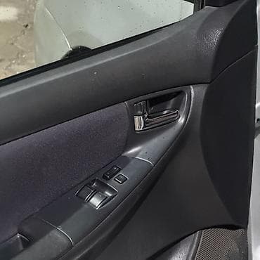 карол: Toyota Corolla: 2003 г., Механика, Хэтчбэк — 6