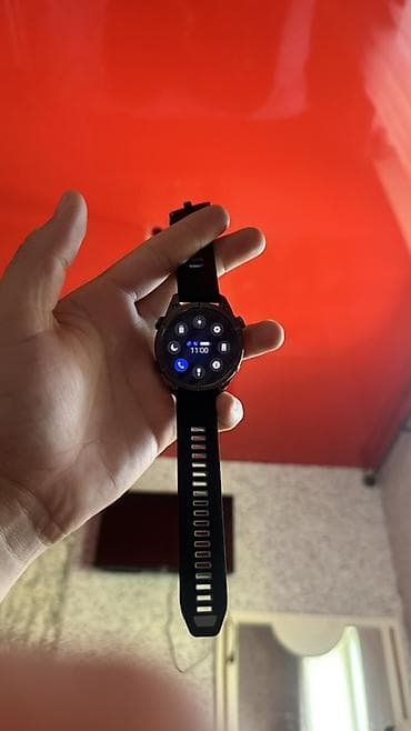 garmin athlete: Смарт-часы с круглым защищенным корпусом и силиконовым ремешком — 4