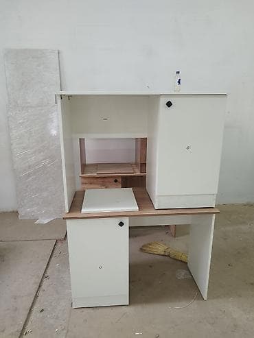 Детский стол, Новый, ЛДСП, Платная доставка
