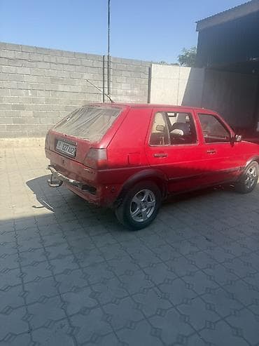 Volkswagen Golf: 1988 г., 1.8 л, Кол менен иштөөчү, Бензин, Хетчбек — 10