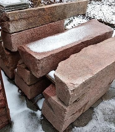 Дом и сад: Продаю блоки красного Кордайского гранита 17 шт. вес каждого порядка — 2