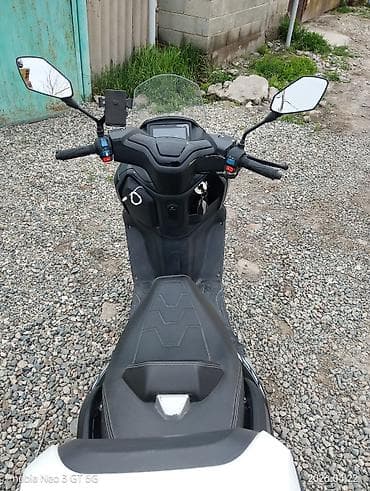 р14 17565: Скутер/макси-скутер с яркой Х‑образной светодиодной оптикой и высоким — 9