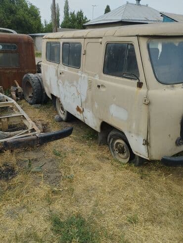 мтз 892.2: УАЗ 452 Buhanka: 1982 г., 2.4 л, Механика, Бензиновая, Внедорожник — 4