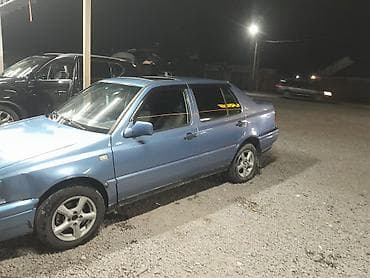 1: Volkswagen Vento: 1994 г., 1.8 л, Механика, Бензин — 2
