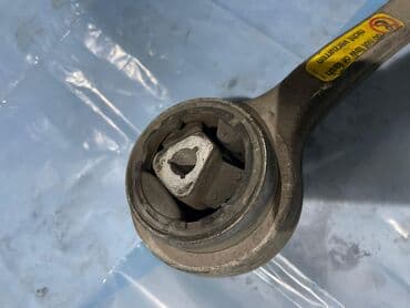 шины на вилочный погрузчик: Передняя левая Ступица BMW Б/у, Оригинал, Япония — 7