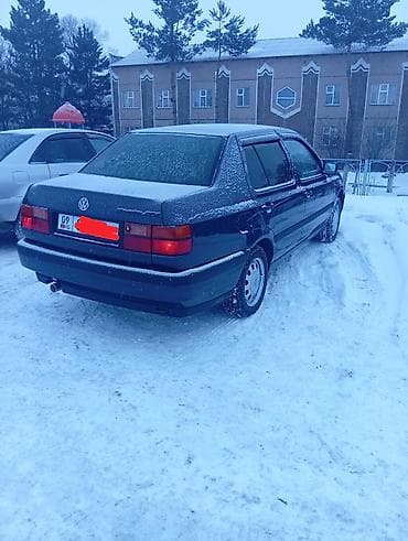 Volkswagen Vento: 1996 г., 1.8 л, Механика, Бензин, Седан