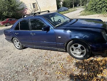 Mercedes-Benz E-Class: 1998 г., 2 л, Автомат, Газ, Седан — 5