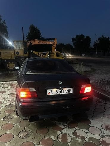 2 9 тди: BMW 3 series: 1992 г., 2.5 л, Кол менен иштөөчү, Седан — 2