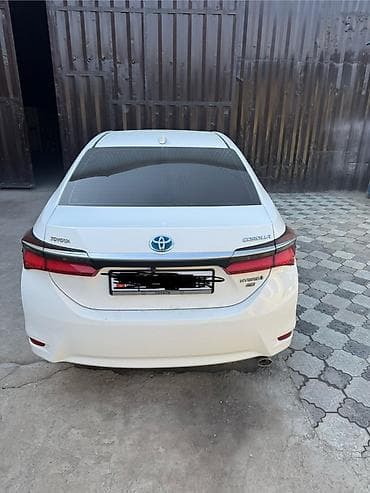 mark 2 110: Toyota Corolla: 2019 г., 1.8 л, Гибрид, Седан — 4