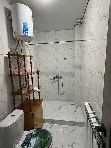 Недвижимость: Депозит - 3000 сом Студия/комната с отдельным санузлом и базовой — 1