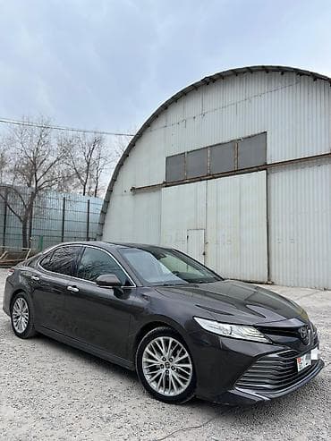Продажа авто: Toyota Camry: 2017 г., 2.5 л, Автомат, Бензин, Седан — 3