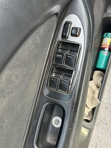 Продажа авто: Toyota Avensis: 2002 г., 1.6 л, Механика, Бензин, Седан — 9