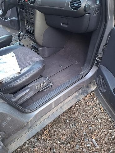 mers e220: Mercedes-Benz A-Class: 1997 г., Автомат, Бензин, Хэтчбэк — 5