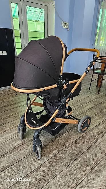 Детский мир: Продается детская коляска LUXMOM только люлька в хорошем состоянии — 1