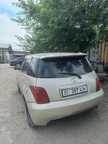 Toyota Ist: 2002 г., 1.5 л, Автомат, Бензин, Хэтчбэк