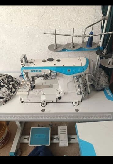 утюг для шитья: Швейная машина Jack, Швейно-вышивальная, Распошивальная машина, Оверлок — 1