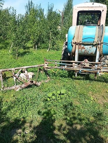 танкист шлем: Трактор «Владимирец» с навесным опрыскивателем - Колёсный трактор с — 3