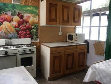 пол дома бишкеке: Дом, 100 м², 6 комнат, Собственник, Старый ремонт — 7