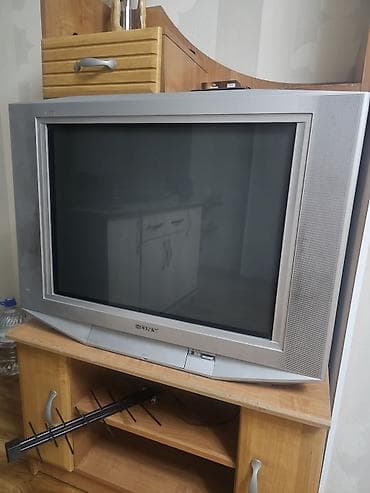 Телевизор Sony кинескопный (CRT), серебристый корпус. Широкоформатный at lalafo.kg Телевизор Sony кинескопный (CRT), серебристый корпус. Широкоформатный