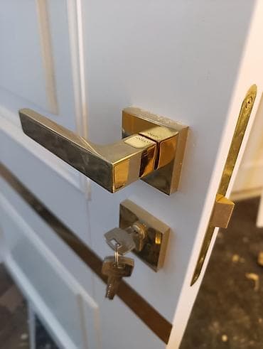 двери установка цена: Межкомнатная дверь, Новый, Глухие, Одностворчатая, Деревянная, С зеркалом — 7