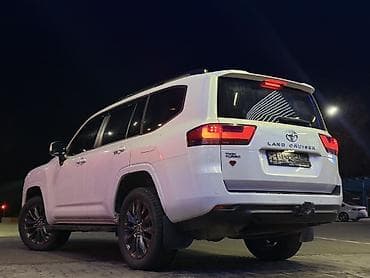 Toyota Land Cruiser: 2024 г., 3 л, Автомат, Бензин, Внедорожник