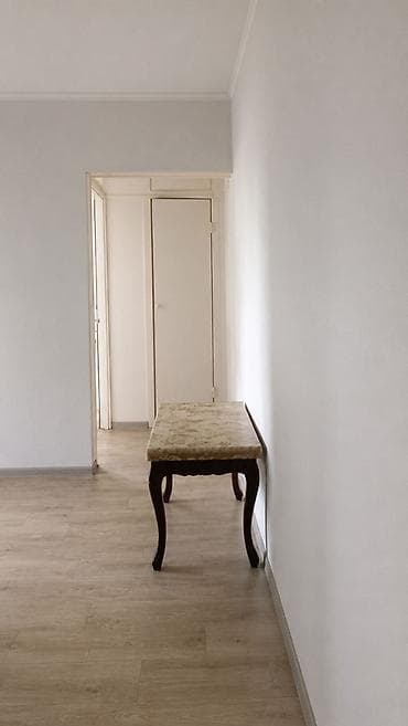 4: 2 комнаты, 43 м², 7 мкр 104 серия, 4 этаж, Старый ремонт — 7