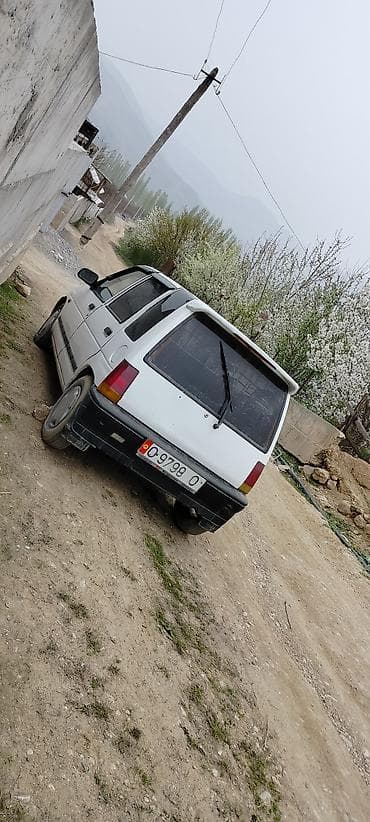 токмок кун чыгыш: Daewoo Tico: 1997 г., Кол менен иштөөчү, Бензин, Хетчбек — 3