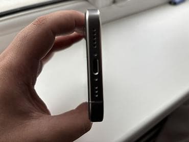 apple display: IPhone 16 Pro, 256 ГБ — 3