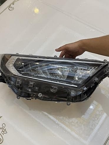 Передняя левая фара Toyota 2019 г., Б/у, Аналог