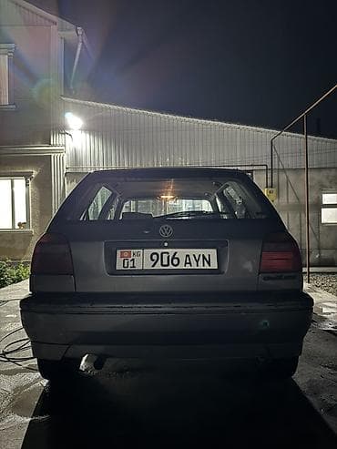 Продажа авто: Volkswagen Golf: 1993 г., 1.6 л, Механика, Бензин, Хэтчбэк — 3