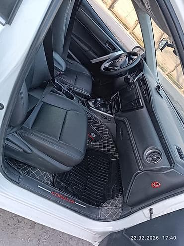 Транспорт: Toyota Corolla: 2019 г., 1.8 л, Автомат, Гибрид, Седан — 8