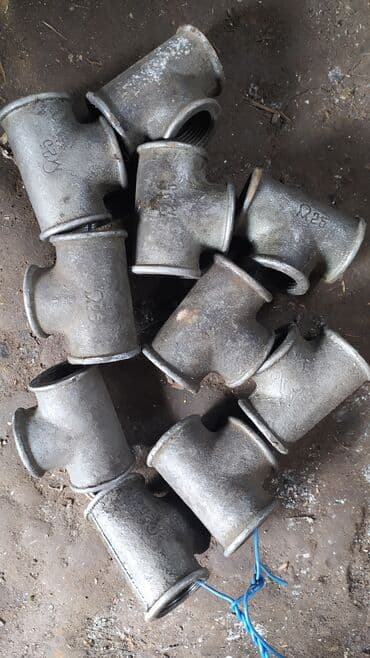 Унитазы и комплектующие: Чугунные тройники диаметр 32 / мм. Внутренний диаметр 32 мм. Десять — 1