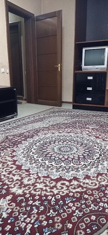 Сдаю квартиру,в районе Ошского рынка 12/1этаж 1комнатная депозит — 2