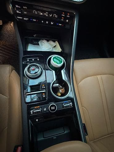 kia ev5: Kia K5: 2021 г., Седан — 8