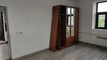 дома: 40 м², С мебелью — 3