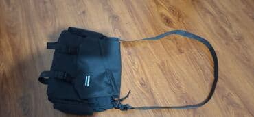 у настоящей женщины должна быть сумка: Черная сумка для учёбы, поместиться книги (новые по английскому) — 1