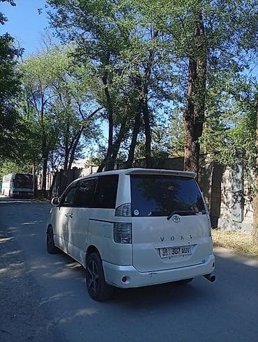 town ace: Toyota Voxy: 2002 г., 2 л, Автомат, Бензин, Минивэн — 4