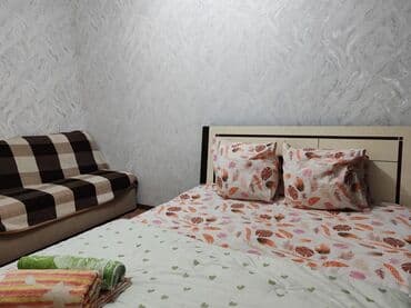 комнаты на ночь: Сдаётся уютная комната/спальня с двуспальной кроватью и диваном — 2