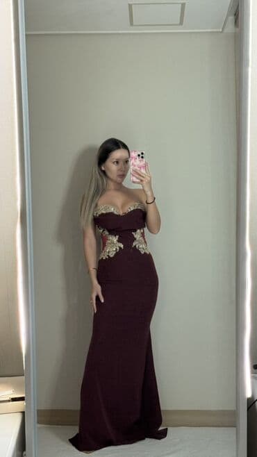 вечерние платья с коротким рукавом: Вечерние платья — подборка моделей для особых случаев. 1) Бордовое — 10