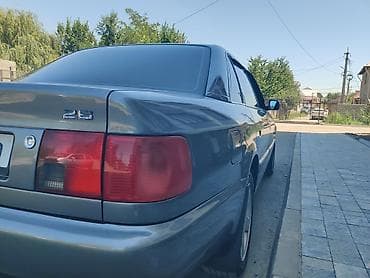 Audi A6: 1995 г., 2.6 л, Автомат, Бензин, Седан — 4