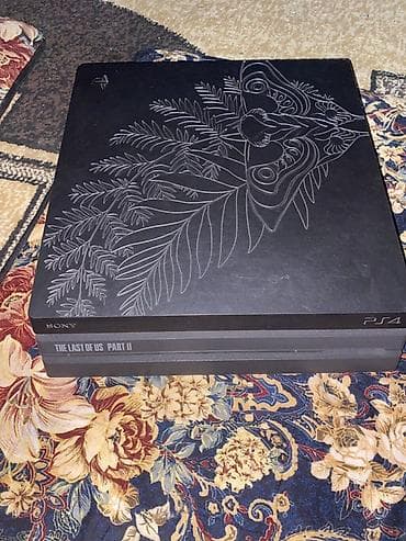 sony pla: PlayStation 4 Pro Limited Edition — The Last of Us Part II - — 2