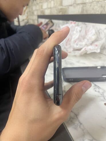 iphone x pro: IPhone 11 Pro, Б/у, 256 ГБ, Зеленый, Чехол, 77 % — 4