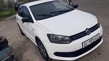 авто пол: Volkswagen Polo: 2013 г., Ручные, Бензин, Седан — 8