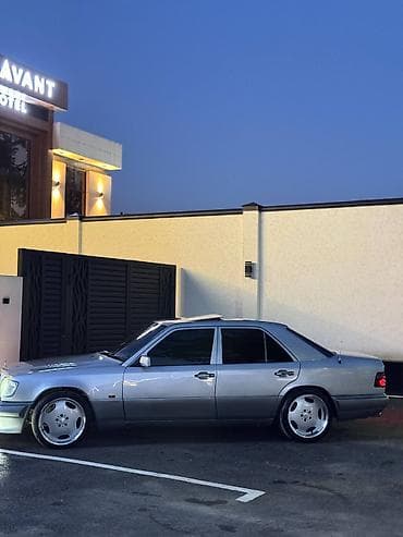 class: Mercedes-Benz W124: 1994 г., 3.2 л, Автомат, Бензин, Седан — 5