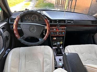 фары на w211: Mercedes-Benz W124: 1993 г., 2.2 л, Механика, Бензин, Седан — 2