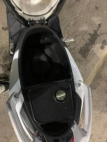 Скутеры: ОБМЕН НА СКОТИНУ ТЕЛКУ КОРОВУ Скутер 50/125 см³ (по внешнему виду — 3