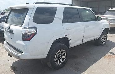190: Toyota 4Runner: 2022 г., 4 л, Автомат, Бензин, Внедорожник — 5